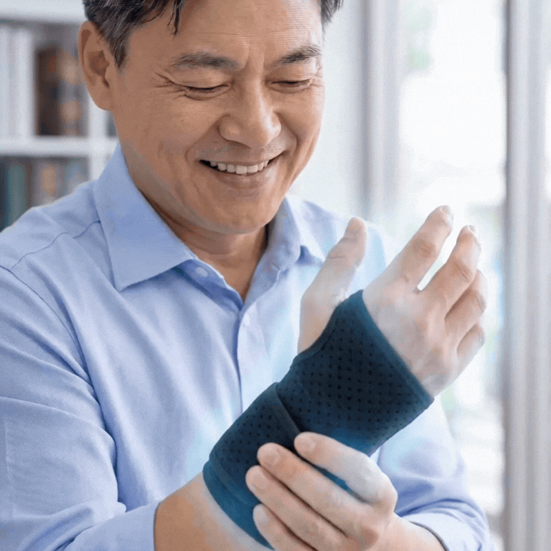 Sleepwrist brace in use